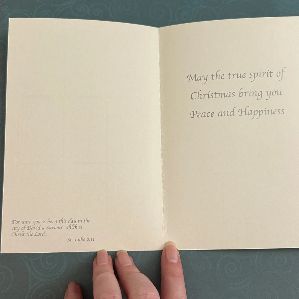 8 Christmas Greeting Cards (no envelopes included)